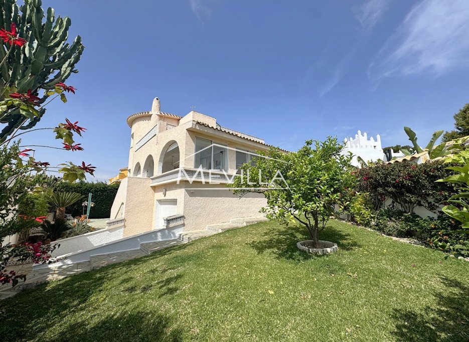 Reventas - Chalet / Villa - Orihuela Costa - La Zenia