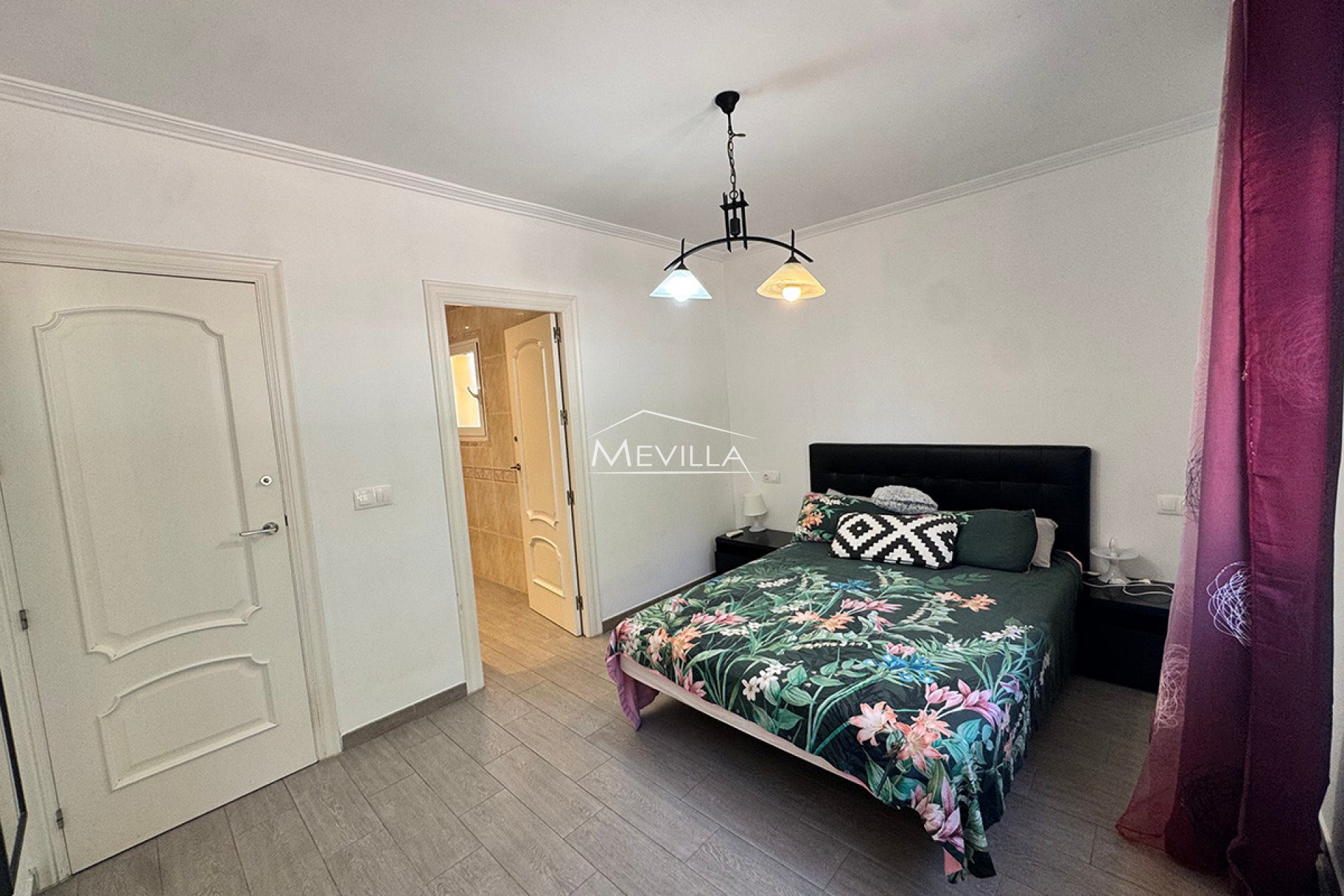 Reventas - Chalet / Villa - Orihuela Costa - La Zenia