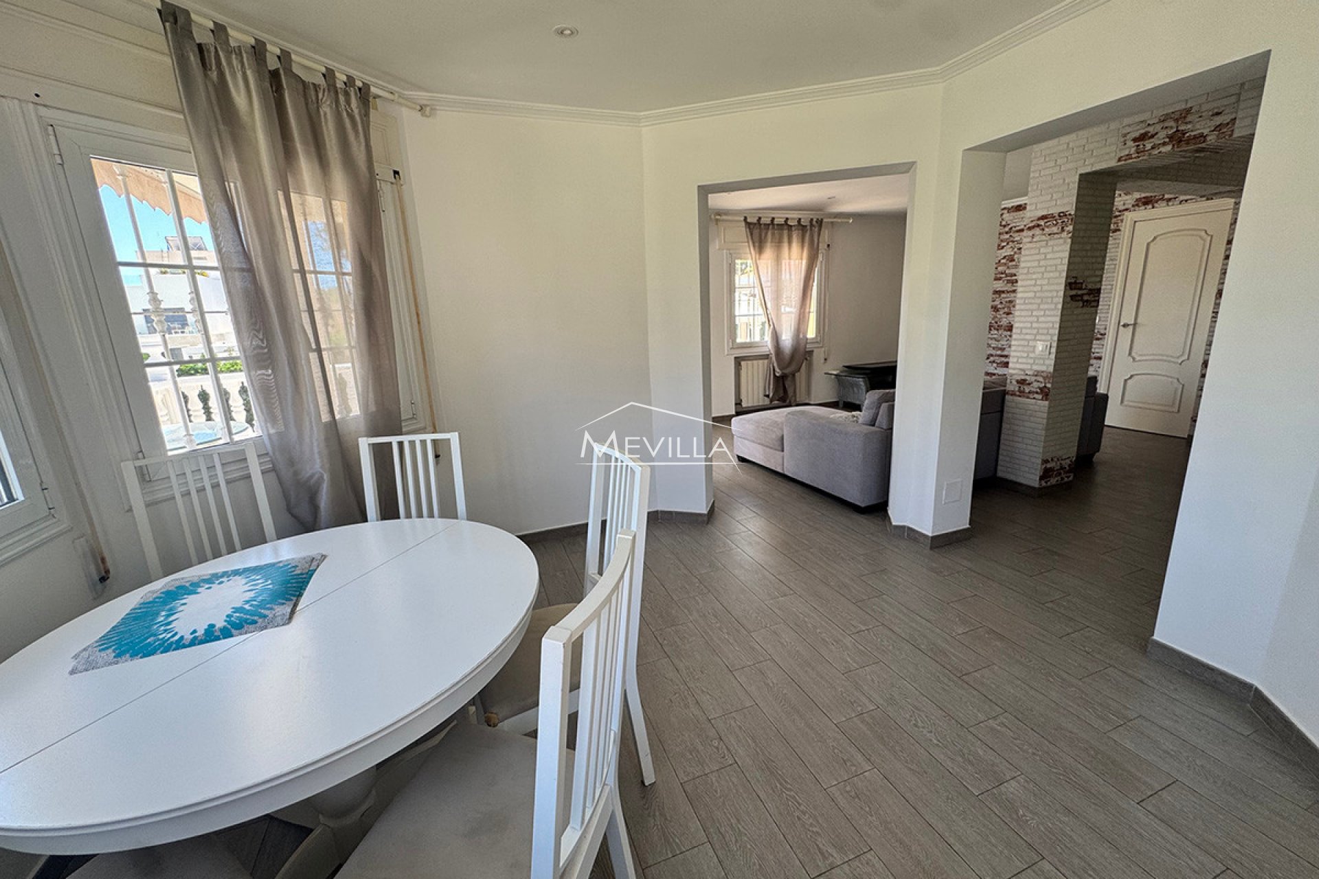Reventas - Chalet / Villa - Orihuela Costa - La Zenia