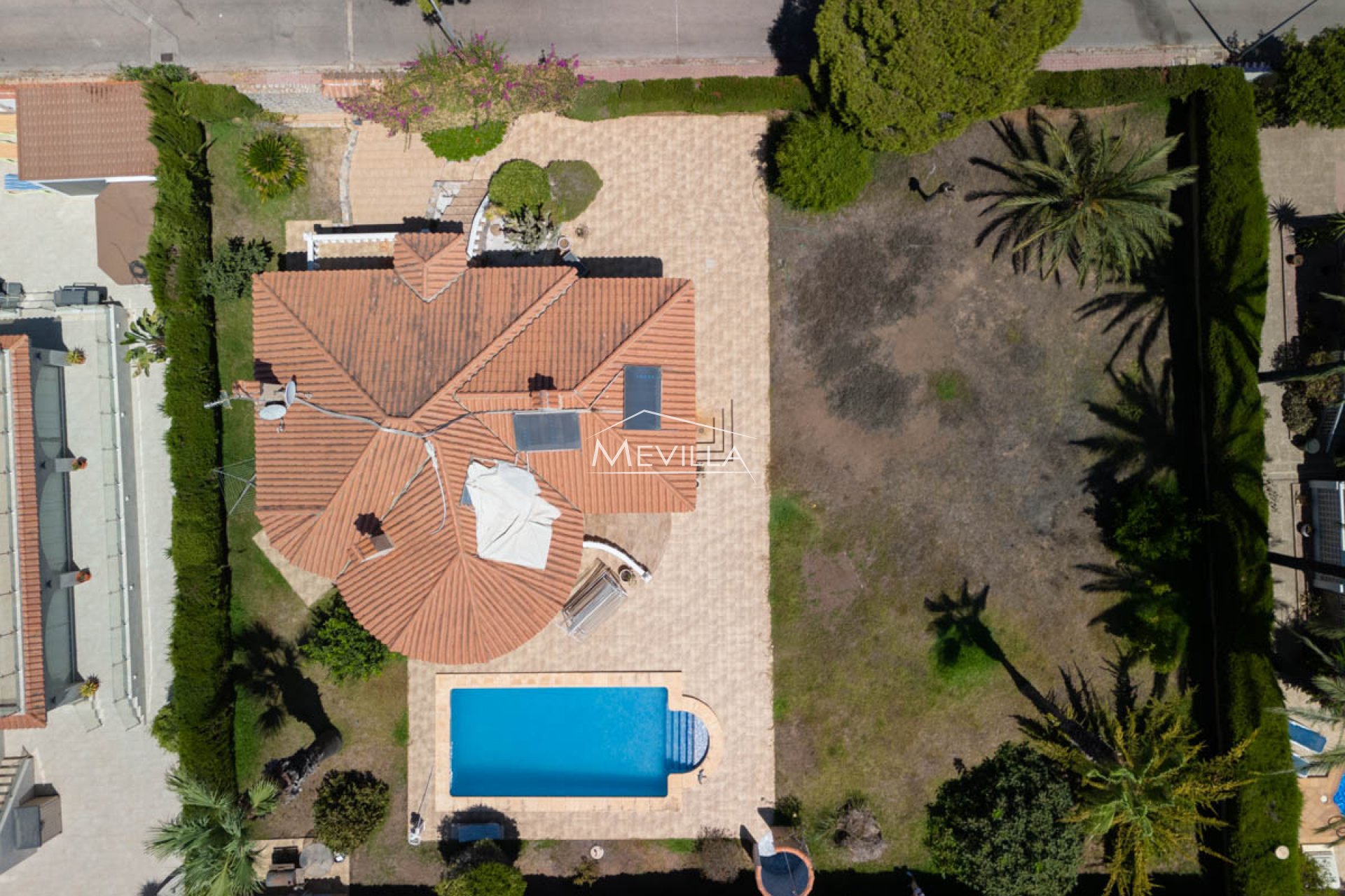 Reventas - Chalet / Villa - Orihuela Costa - La Zenia