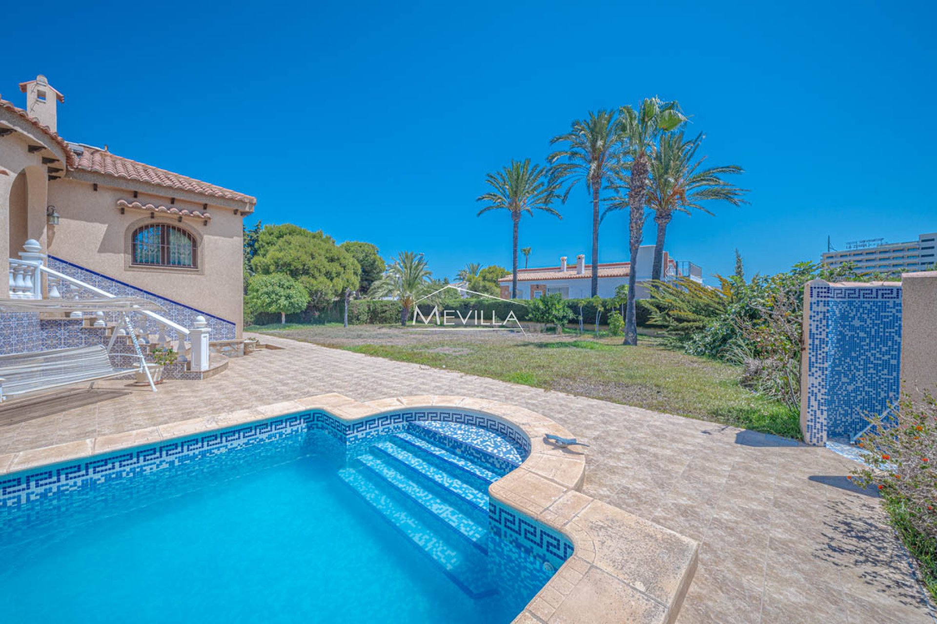Reventas - Chalet / Villa - Orihuela Costa - La Zenia