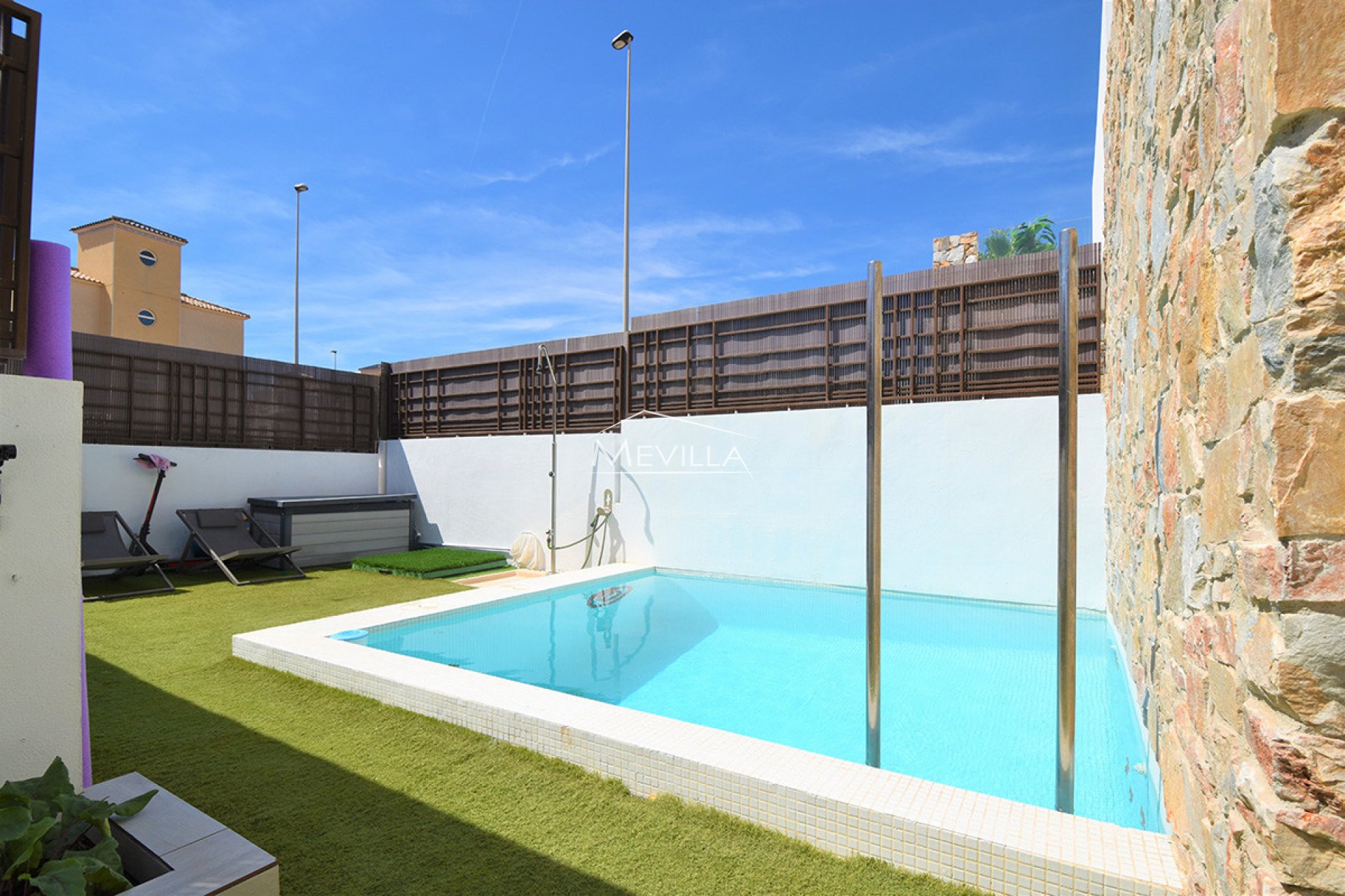 Reventas - Chalet / Villa - Orihuela Costa - Lomas de Cabo Roig