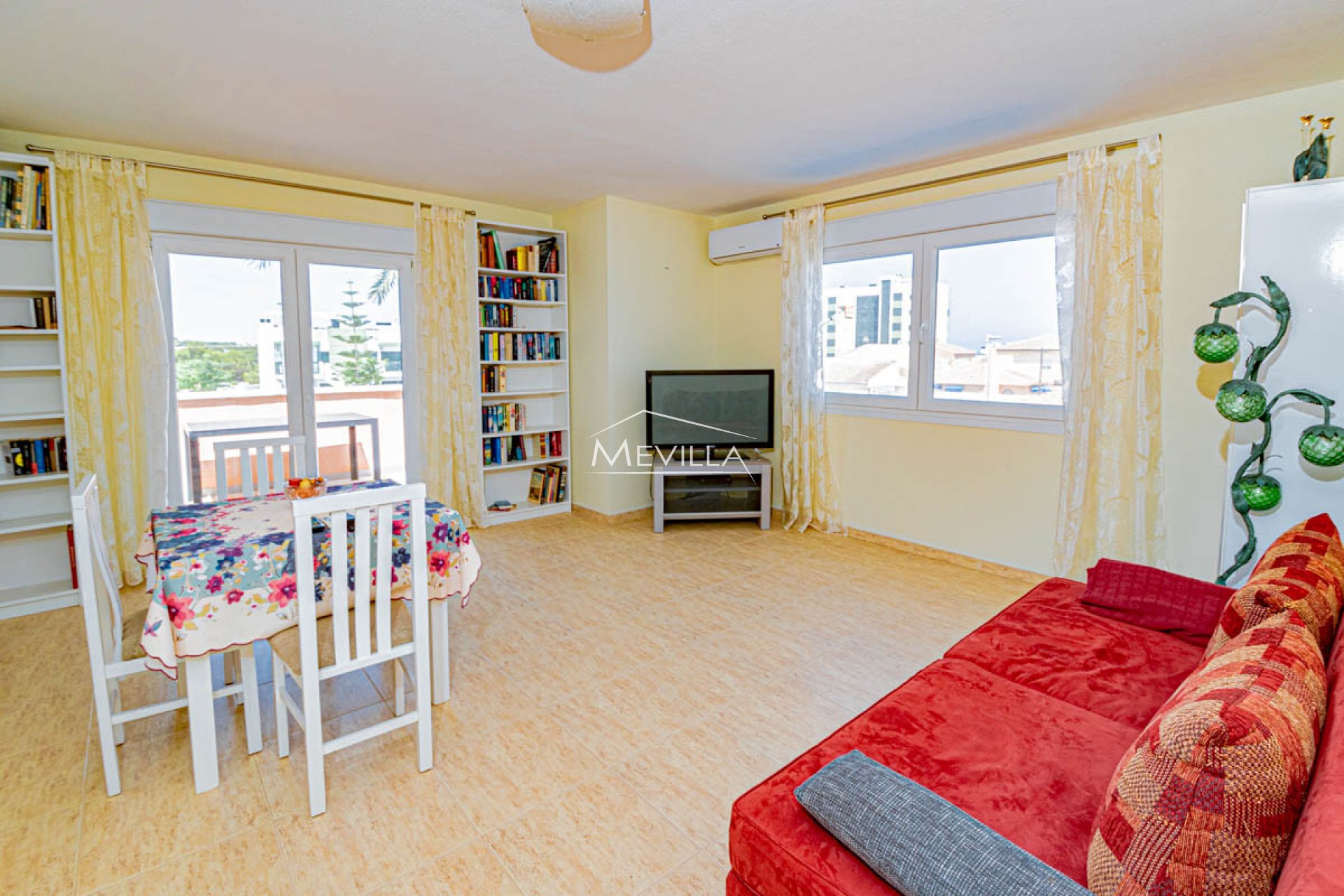 Reventas - Chalet / Villa - Orihuela Costa - Mil Palmeras