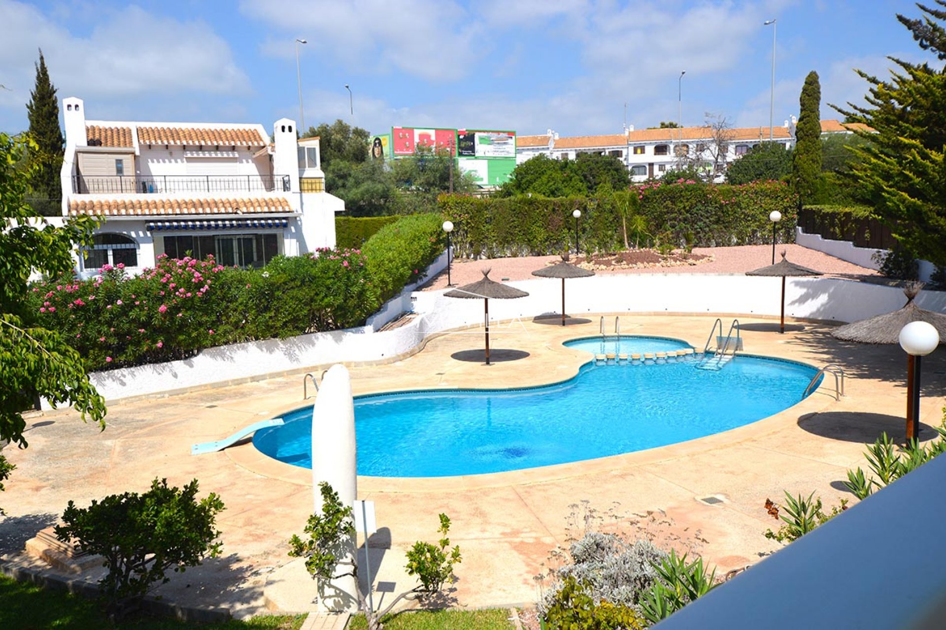 Reventas - Chalet / Villa - Orihuela Costa - Playa Flamenca