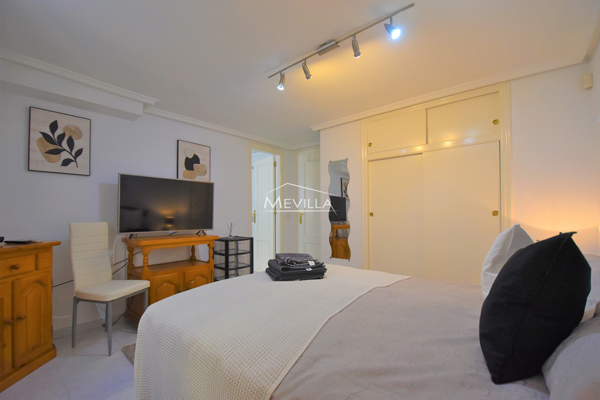 Reventas - Chalet / Villa - Orihuela Costa - Playa Flamenca