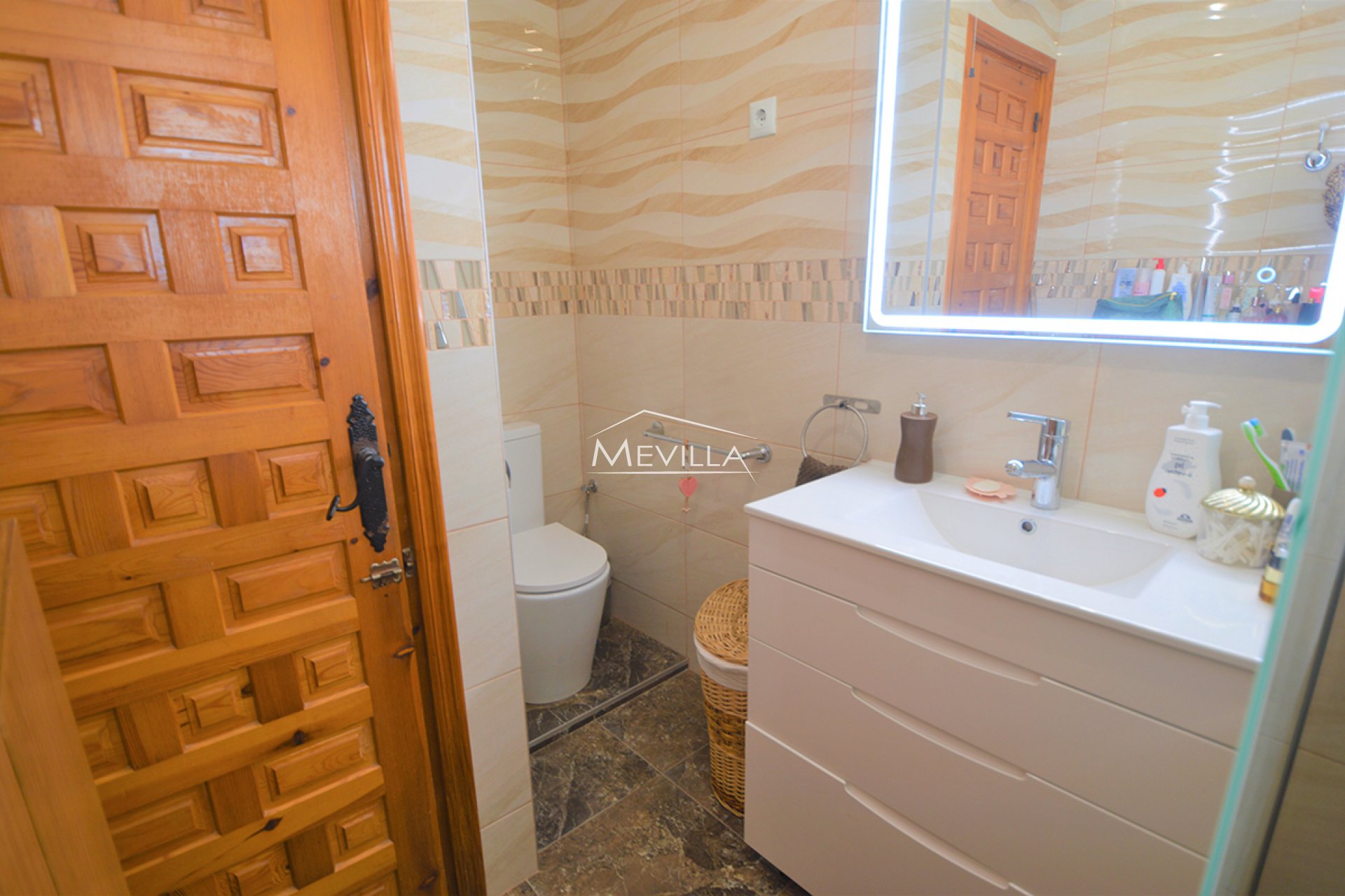 Reventas - Chalet / Villa - Orihuela Costa - Villamartin