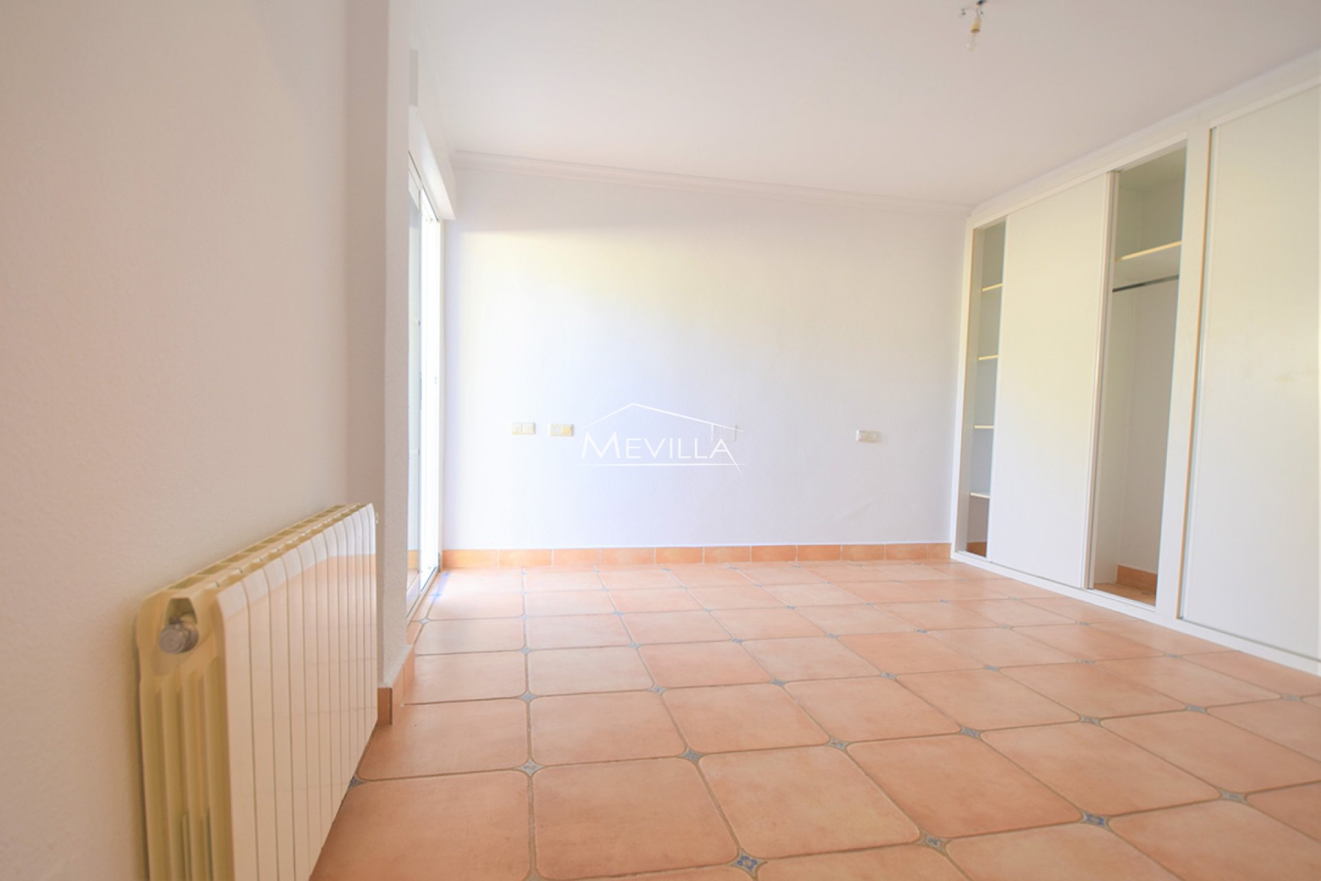 Reventas - Chalet / Villa - Orihuela Costa - Villamartin