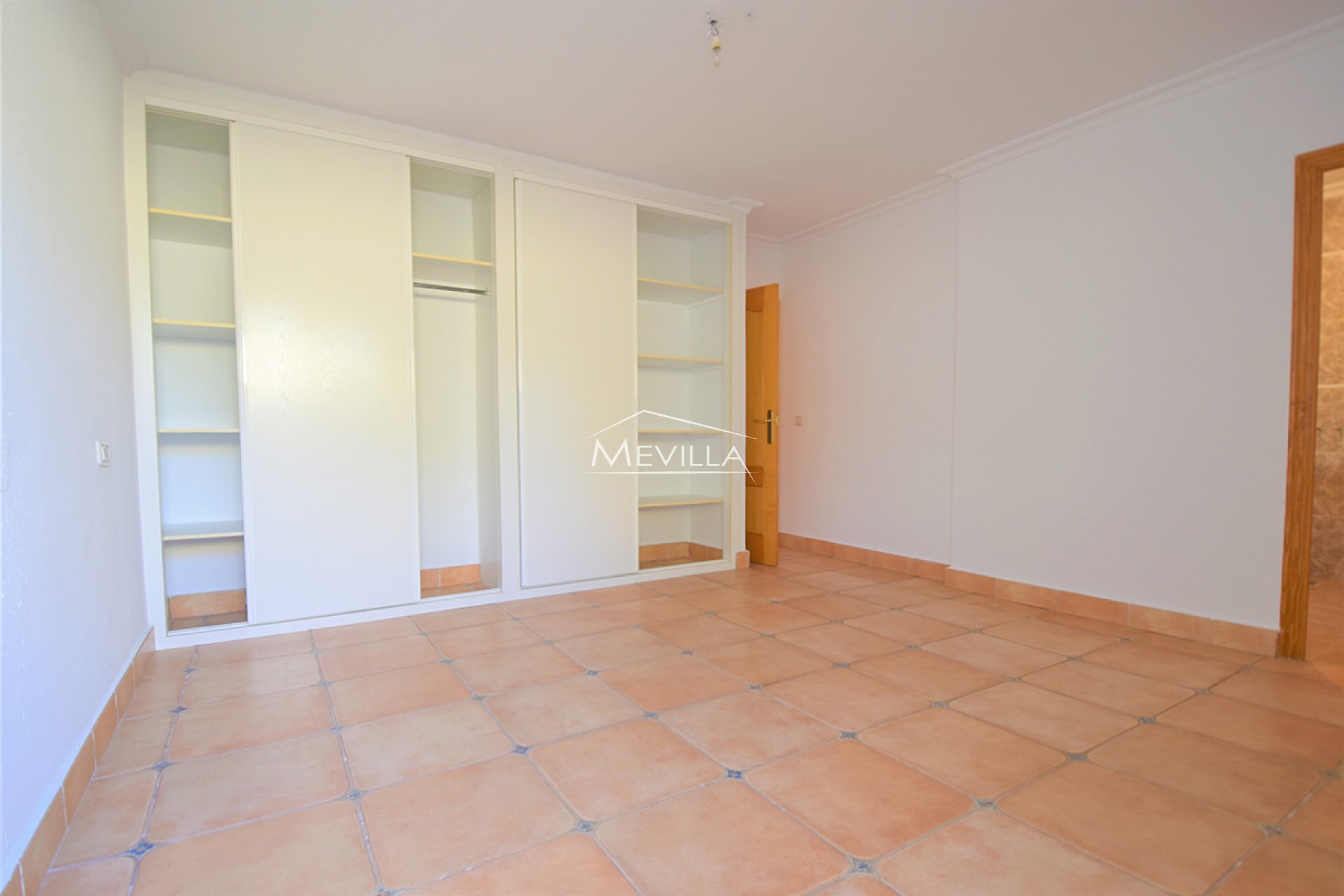 Reventas - Chalet / Villa - Orihuela Costa - Villamartin