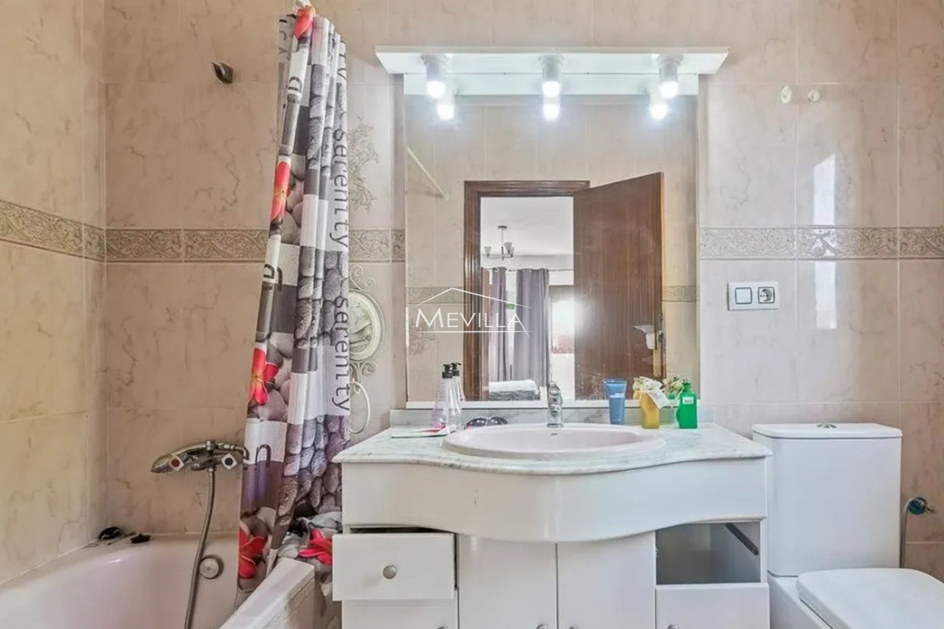 Reventas - Chalet / Villa - Orihuela Costa - Villamartin