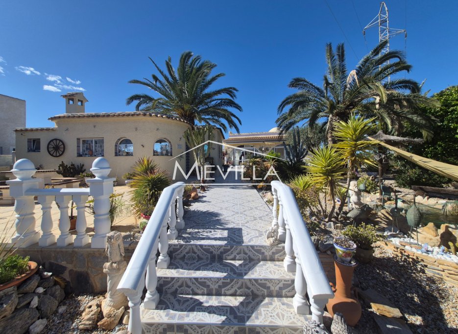 Reventas - Chalet / Villa - Orihuela Costa - Villamartin