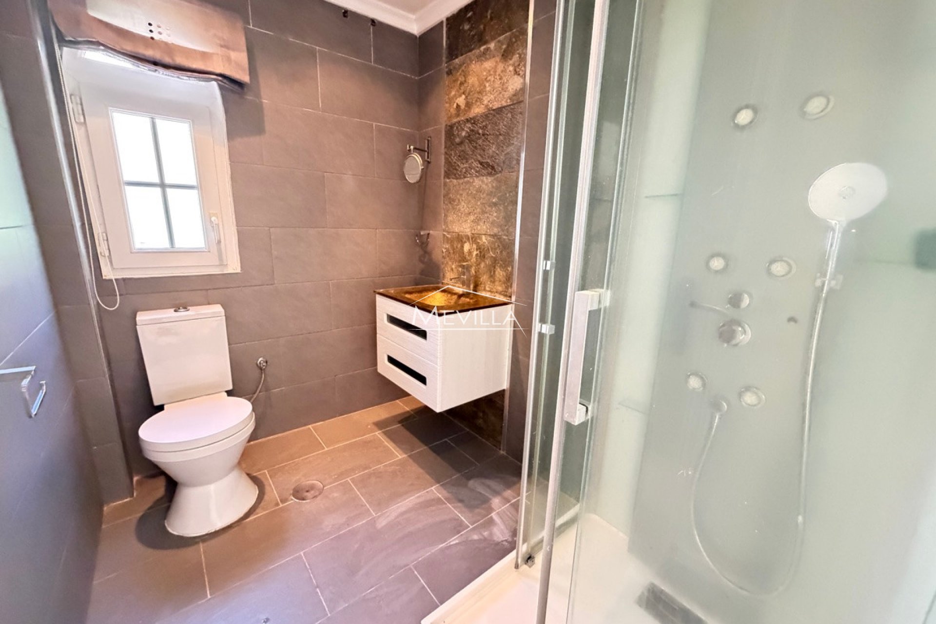 Reventas - Chalet / Villa - Orihuela Costa - Villamartin