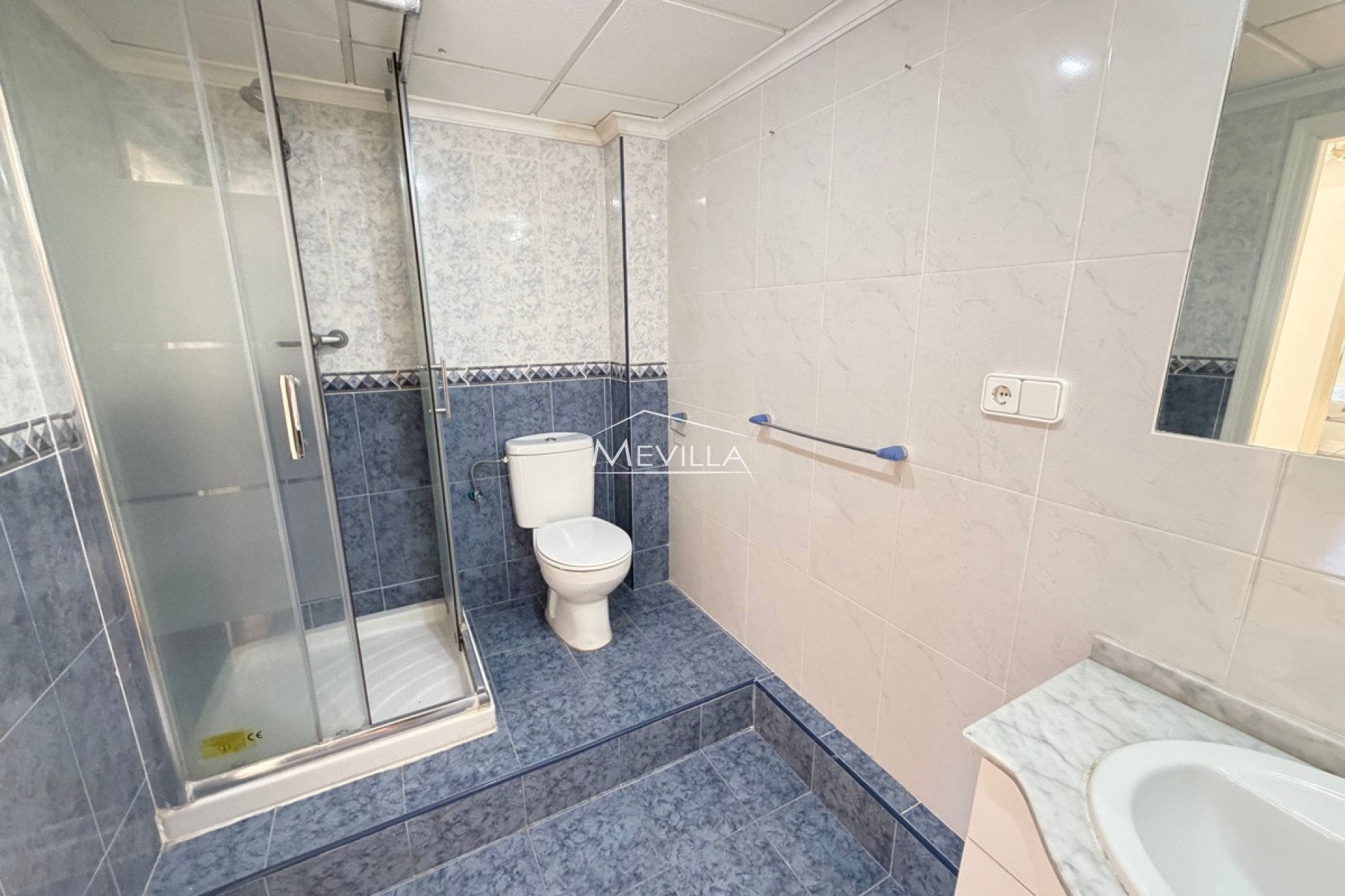 Reventas - Chalet / Villa - Orihuela Costa - Villamartin