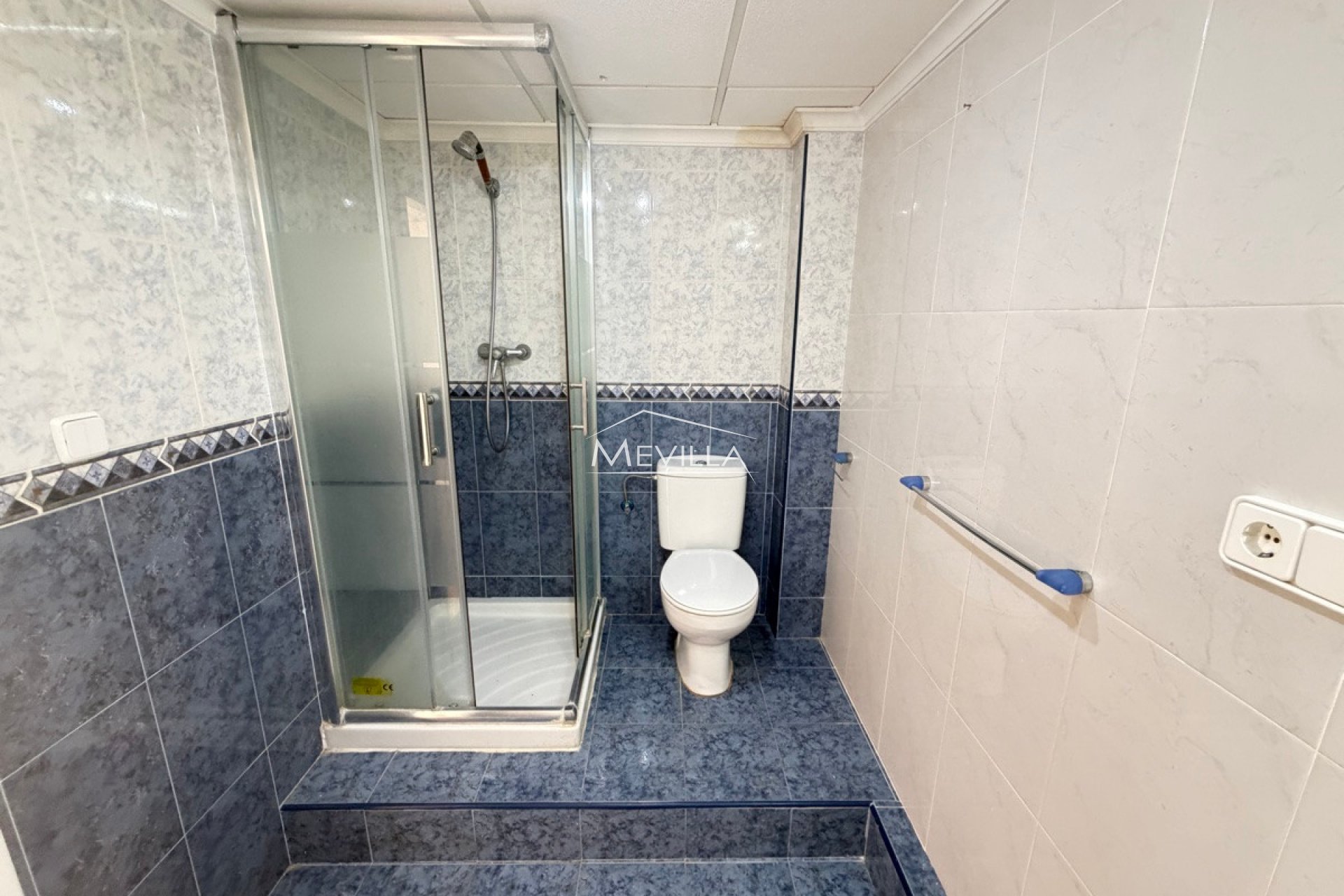 Reventas - Chalet / Villa - Orihuela Costa - Villamartin