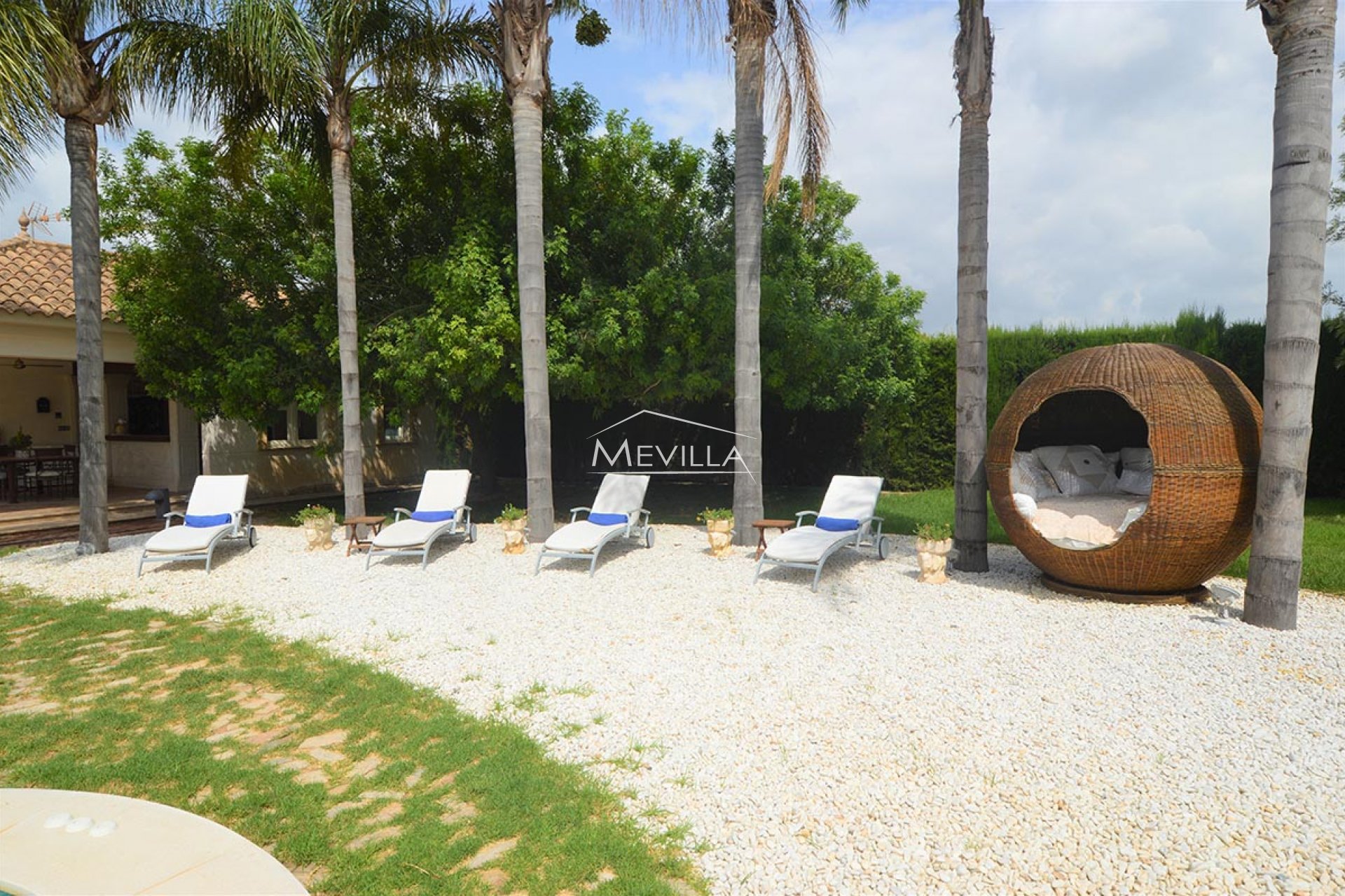 Reventas - Chalet / Villa - Orihuela