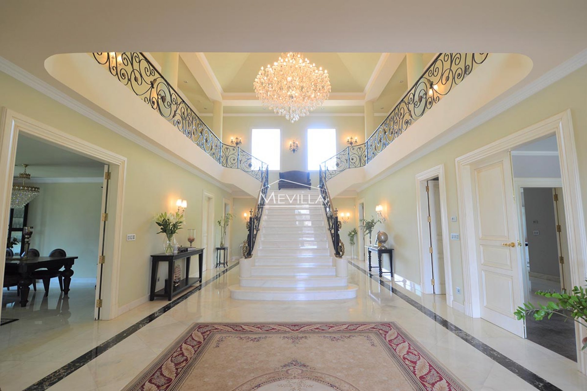 Reventas - Chalet / Villa - Orihuela