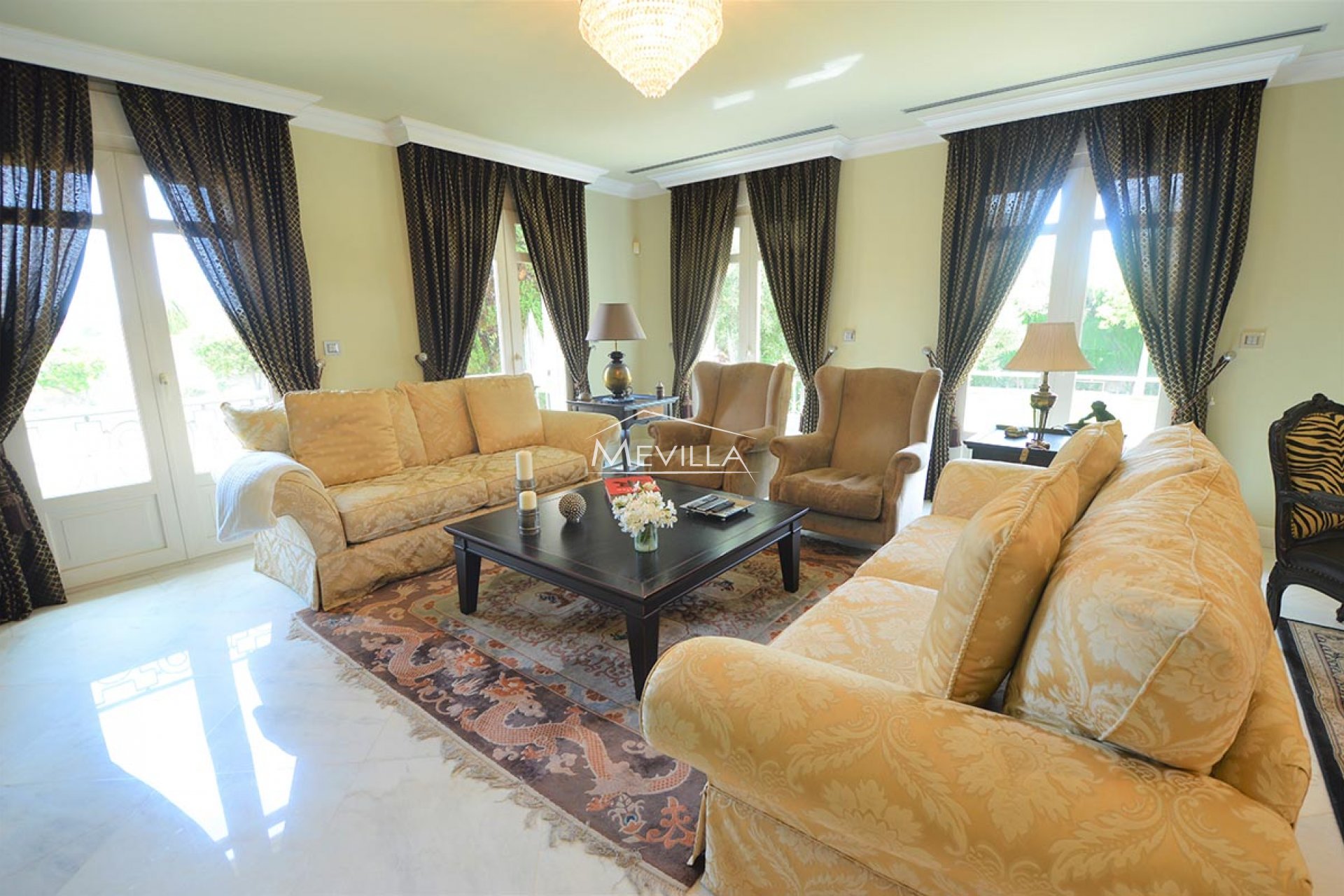 Reventas - Chalet / Villa - Orihuela