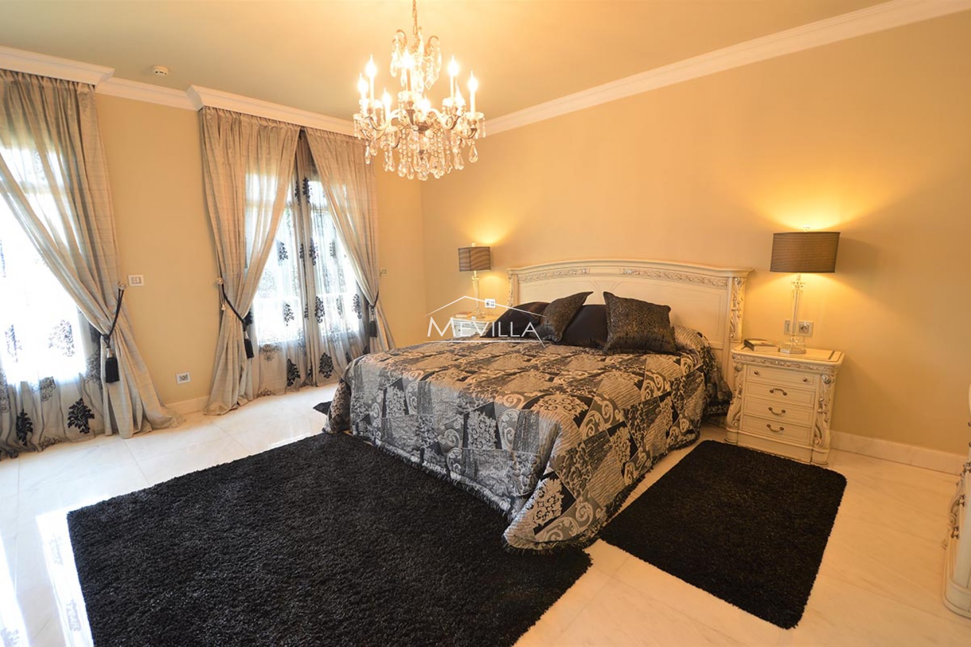 Reventas - Chalet / Villa - Orihuela