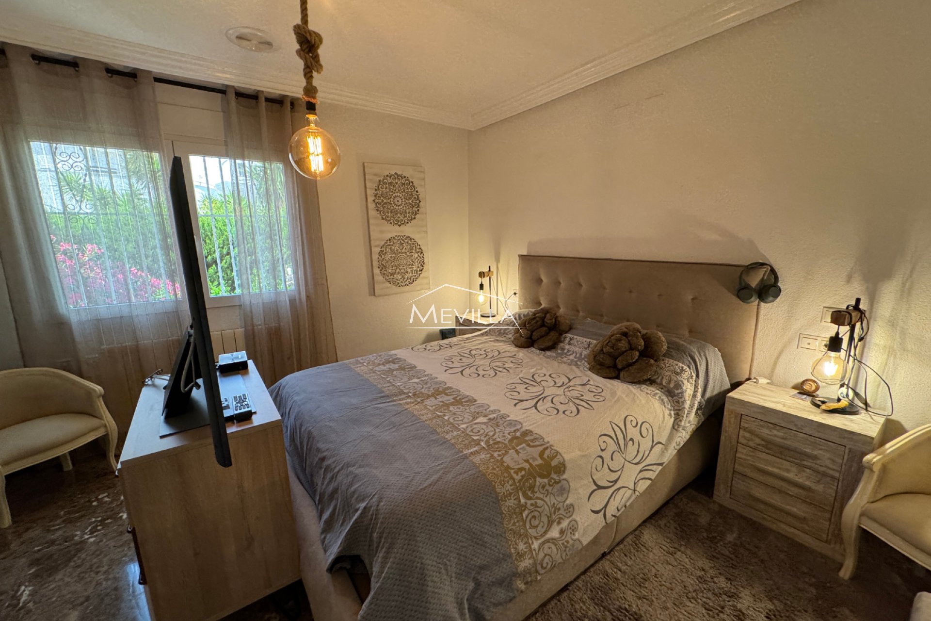 Reventas - Chalet / Villa - Orihuela