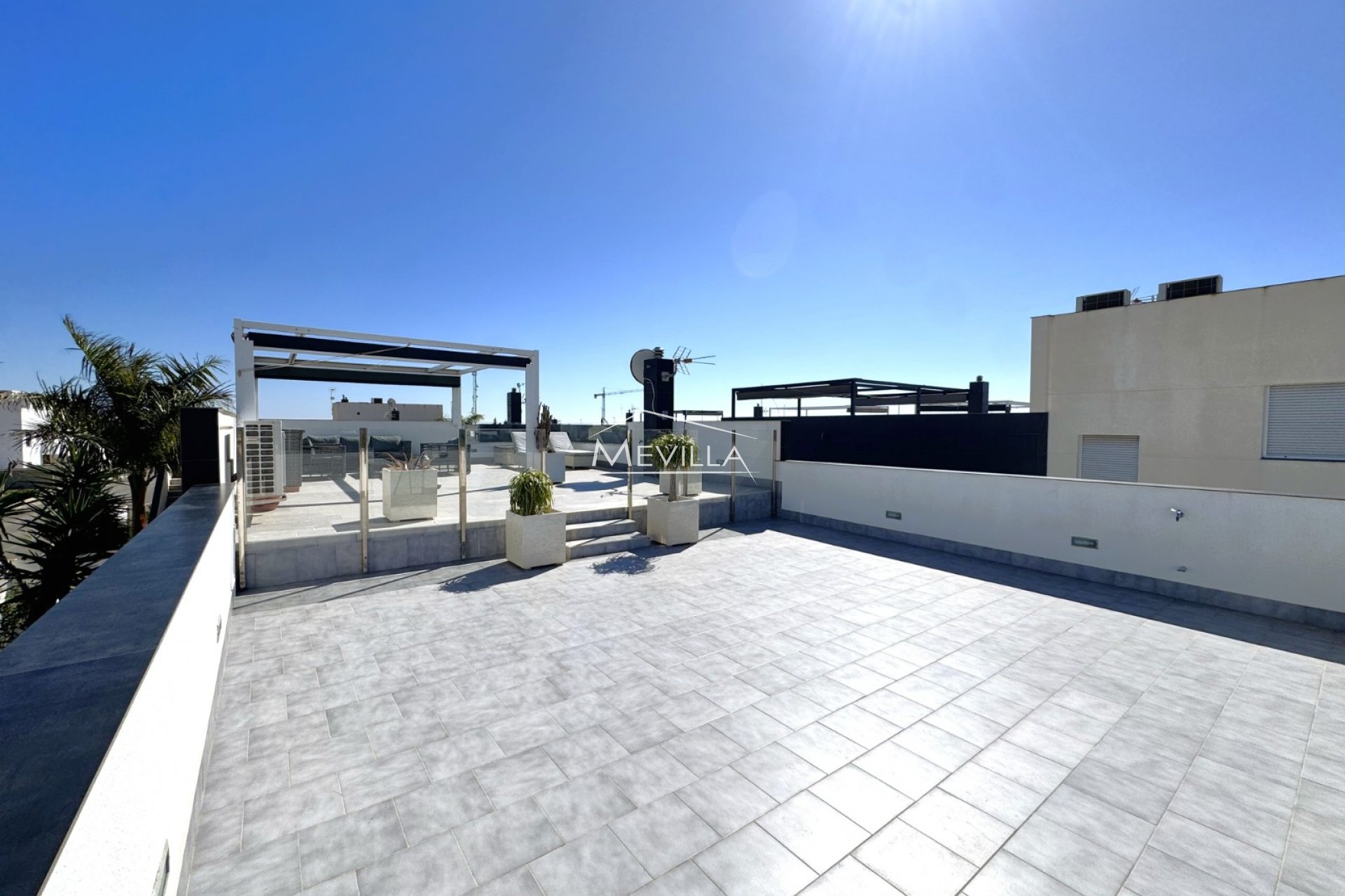 Reventas - Chalet / Villa - Pilar de la Horadada