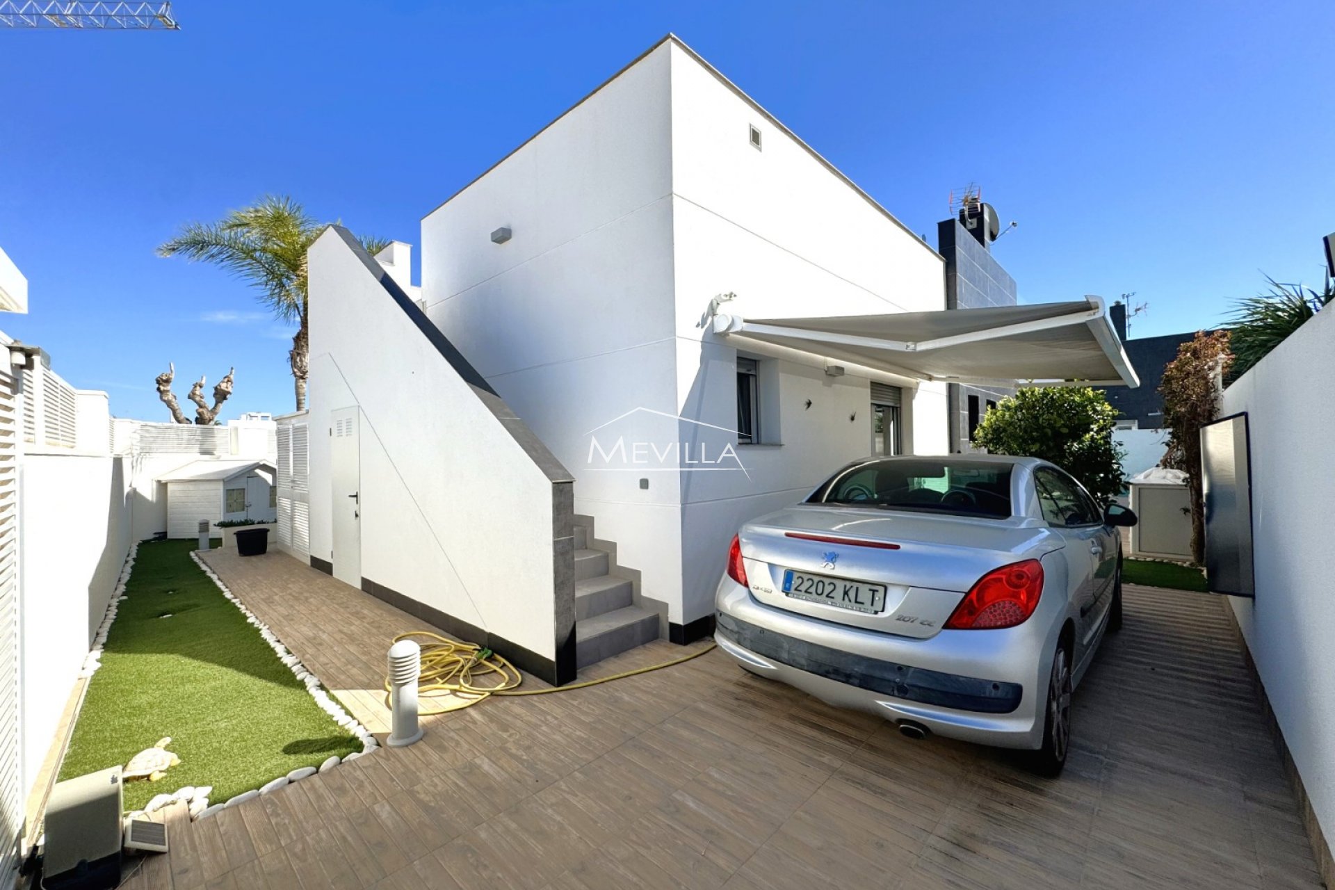 Reventas - Chalet / Villa - Pilar de la Horadada