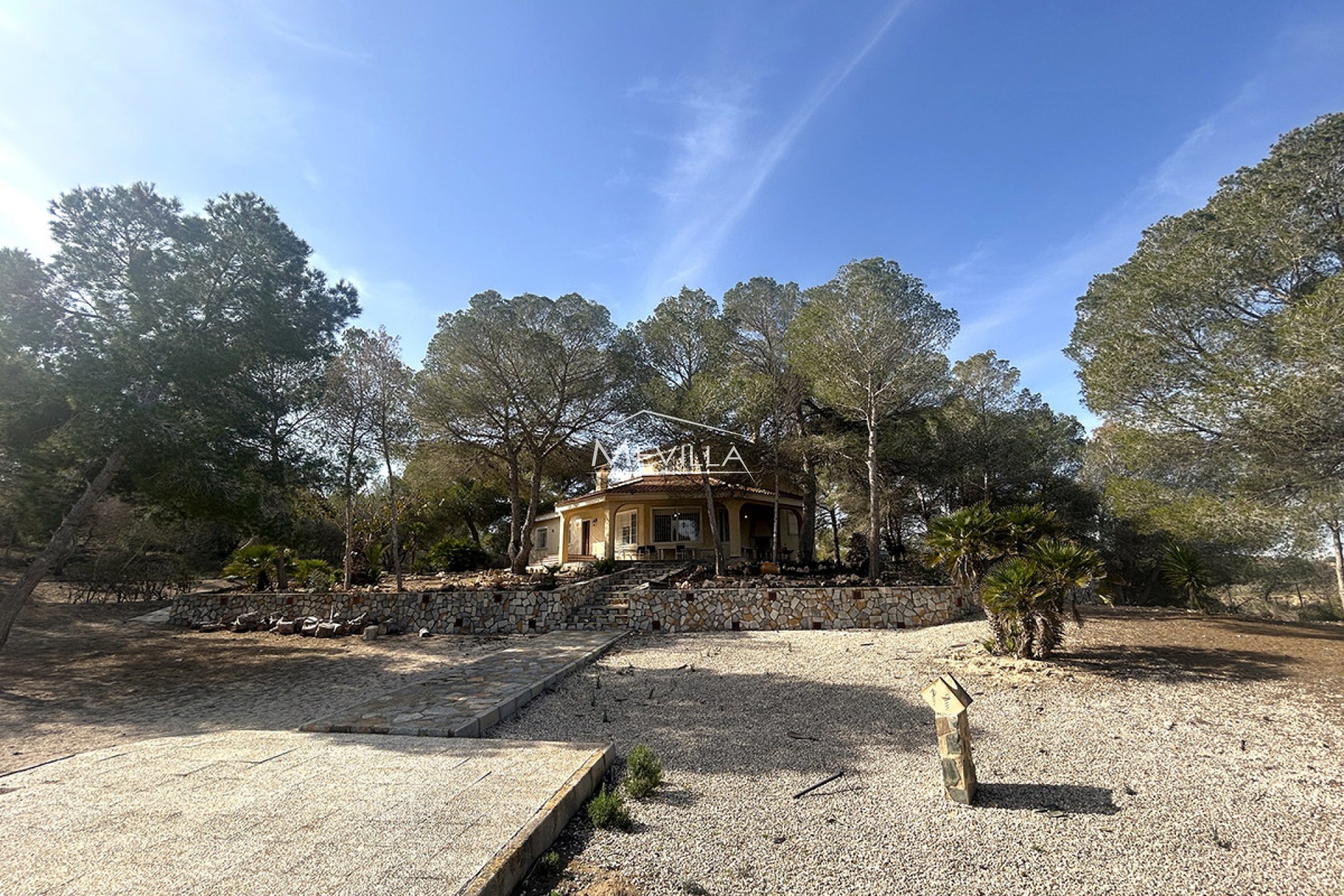 Reventas - Chalet / Villa - San Miguel de Salinas