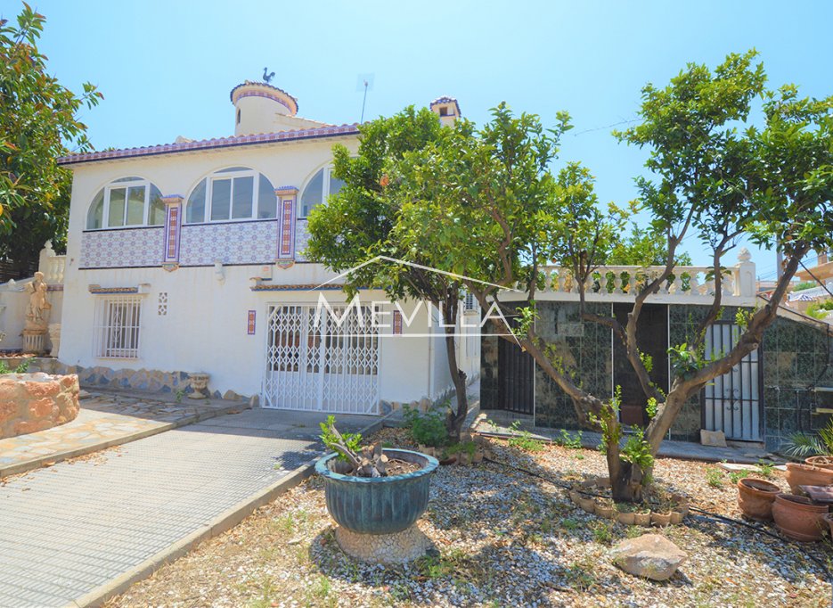 Reventas - Chalet / Villa - Torrevieja - Los Altos