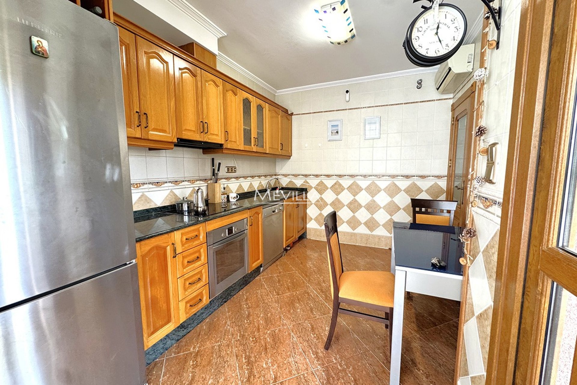 Reventas - Chalet / Villa - Torrevieja - Los Altos