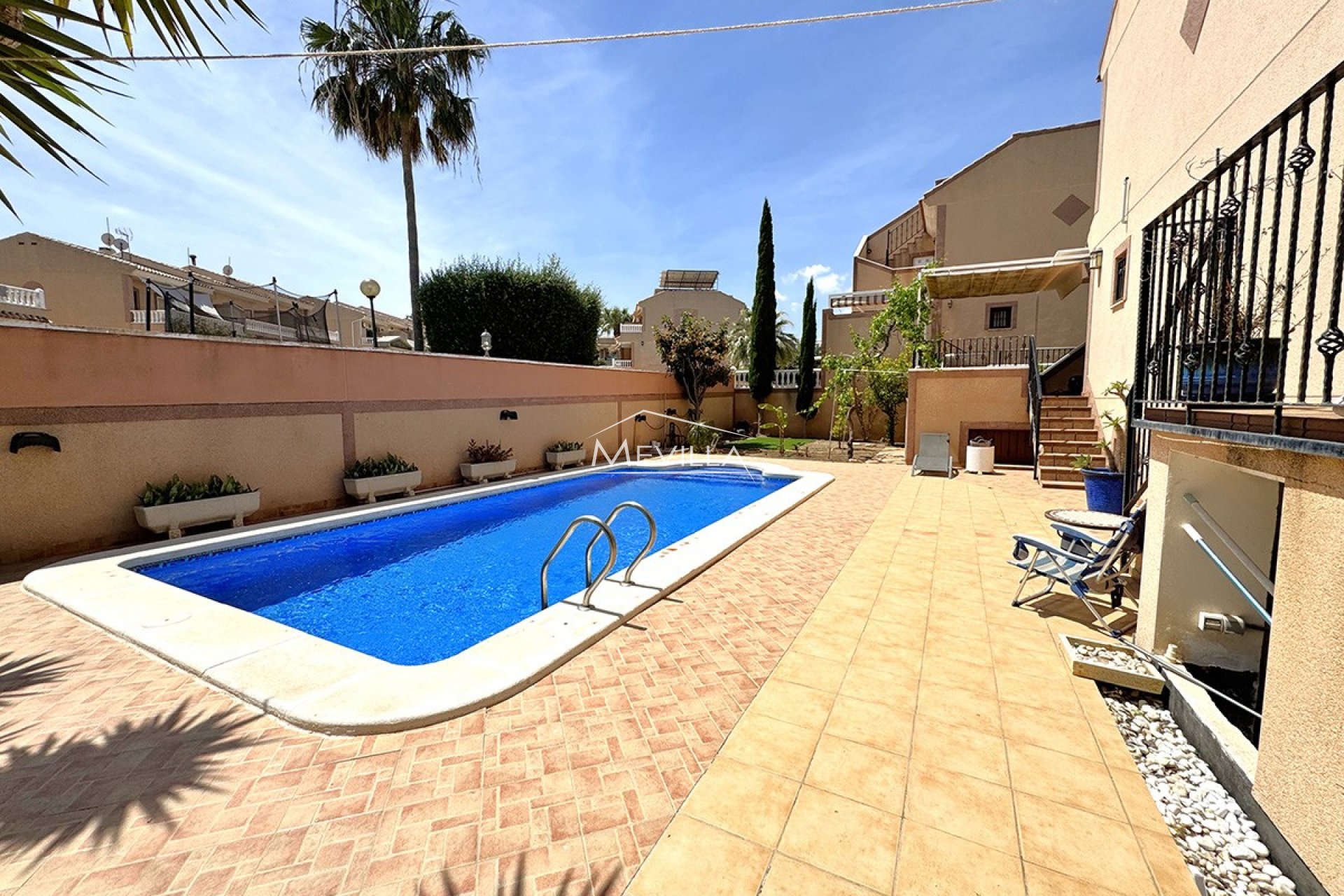 Reventas - Chalet / Villa - Torrevieja - Los Altos