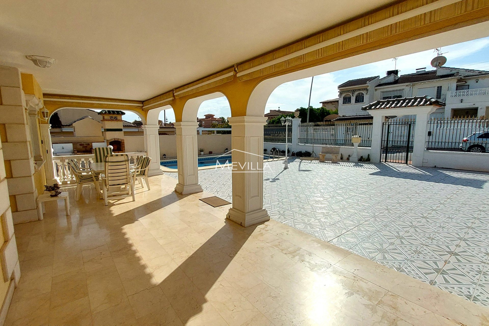 Reventas - Chalet / Villa - Torrevieja - Los Balcones