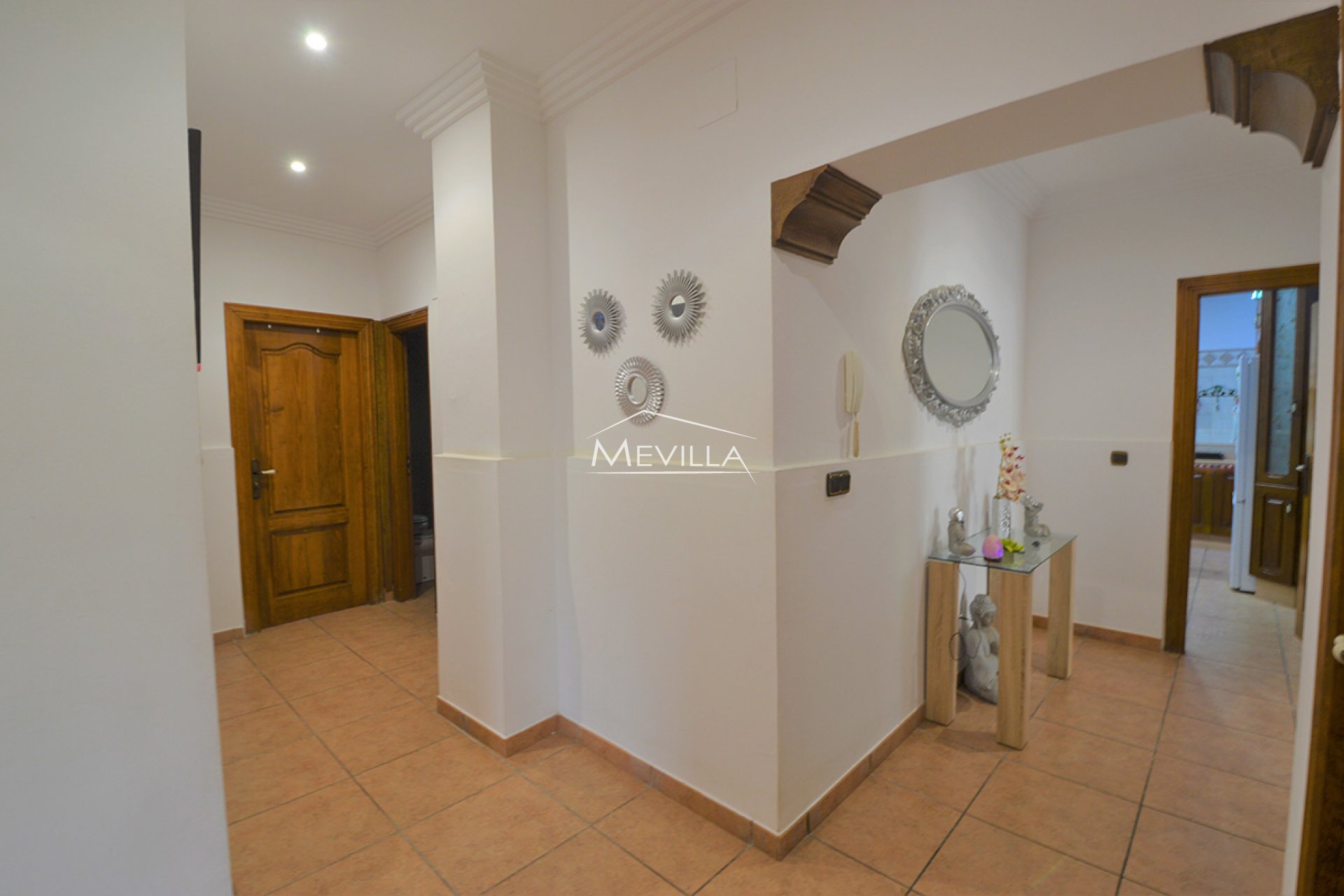 Reventas - Piso / Apartamento - San Miguel de Salinas