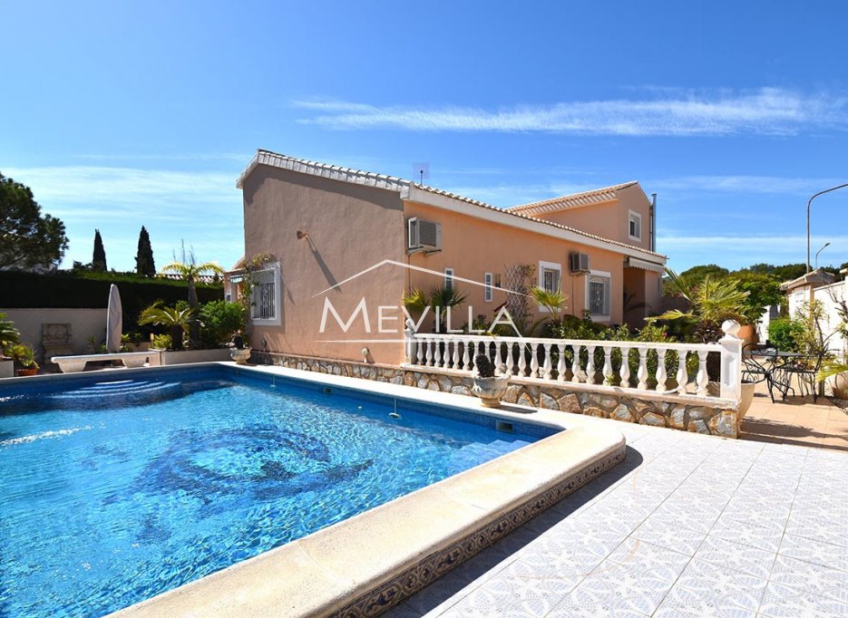 Reventes - Villa - Orihuela Costa - Campoamor