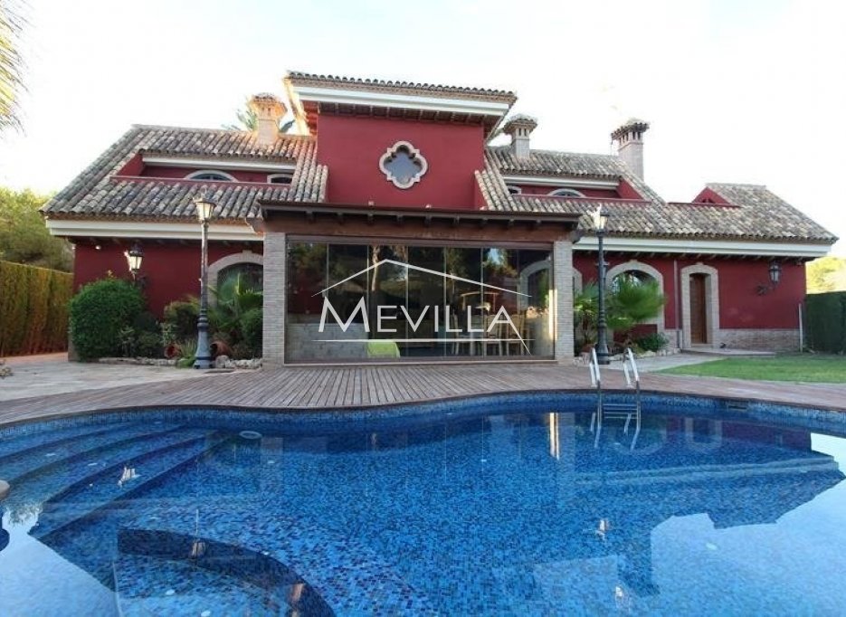 Reventes - Villa - Orihuela Costa - Campoamor