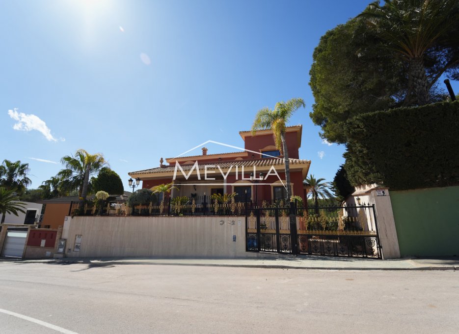 Reventes - Villa - Orihuela Costa - Campoamor