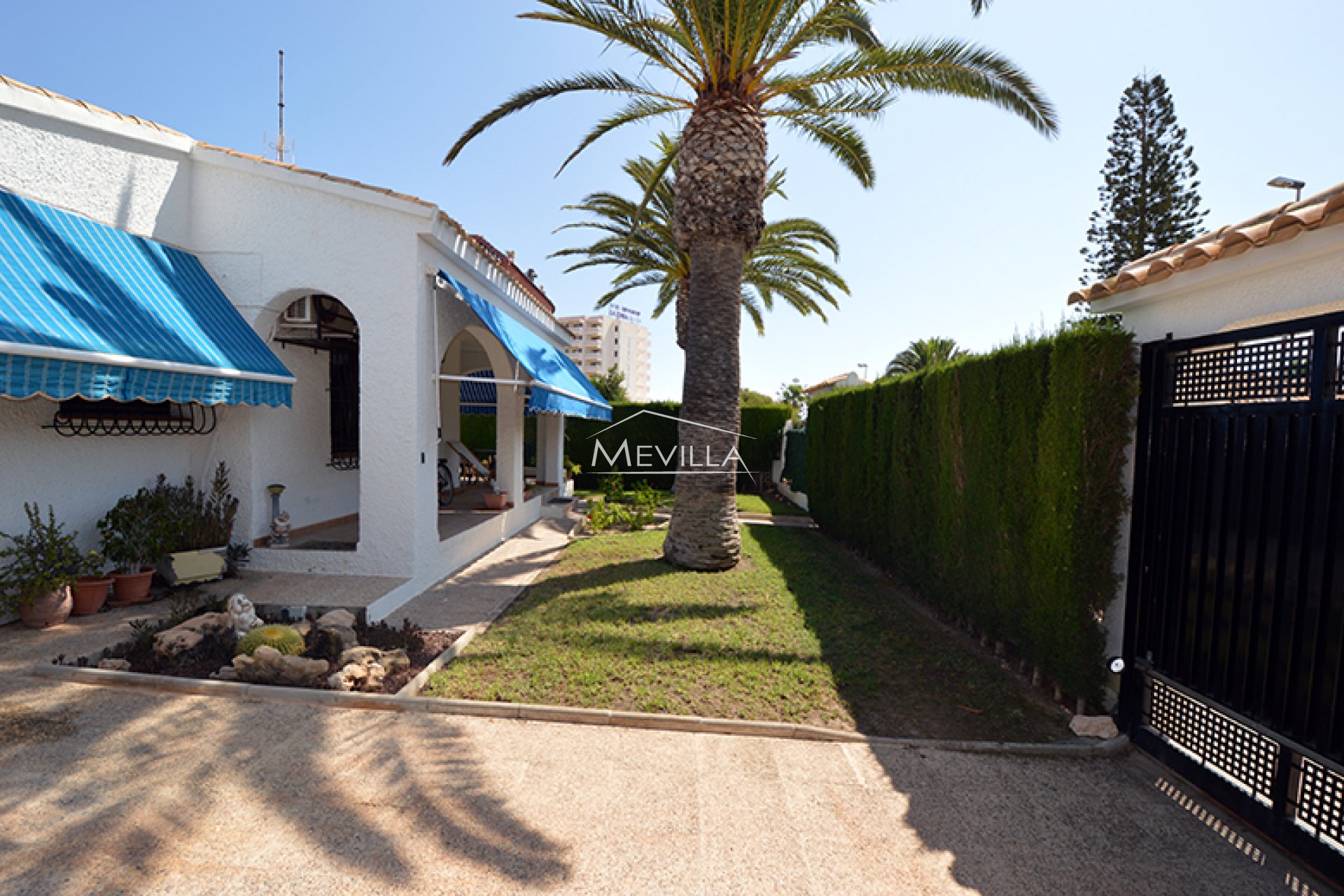 Reventes - Villa - Orihuela Costa - La Zenia