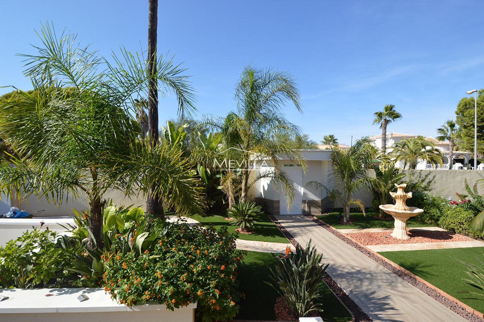 Reventes - Villa - Orihuela Costa - La Zenia