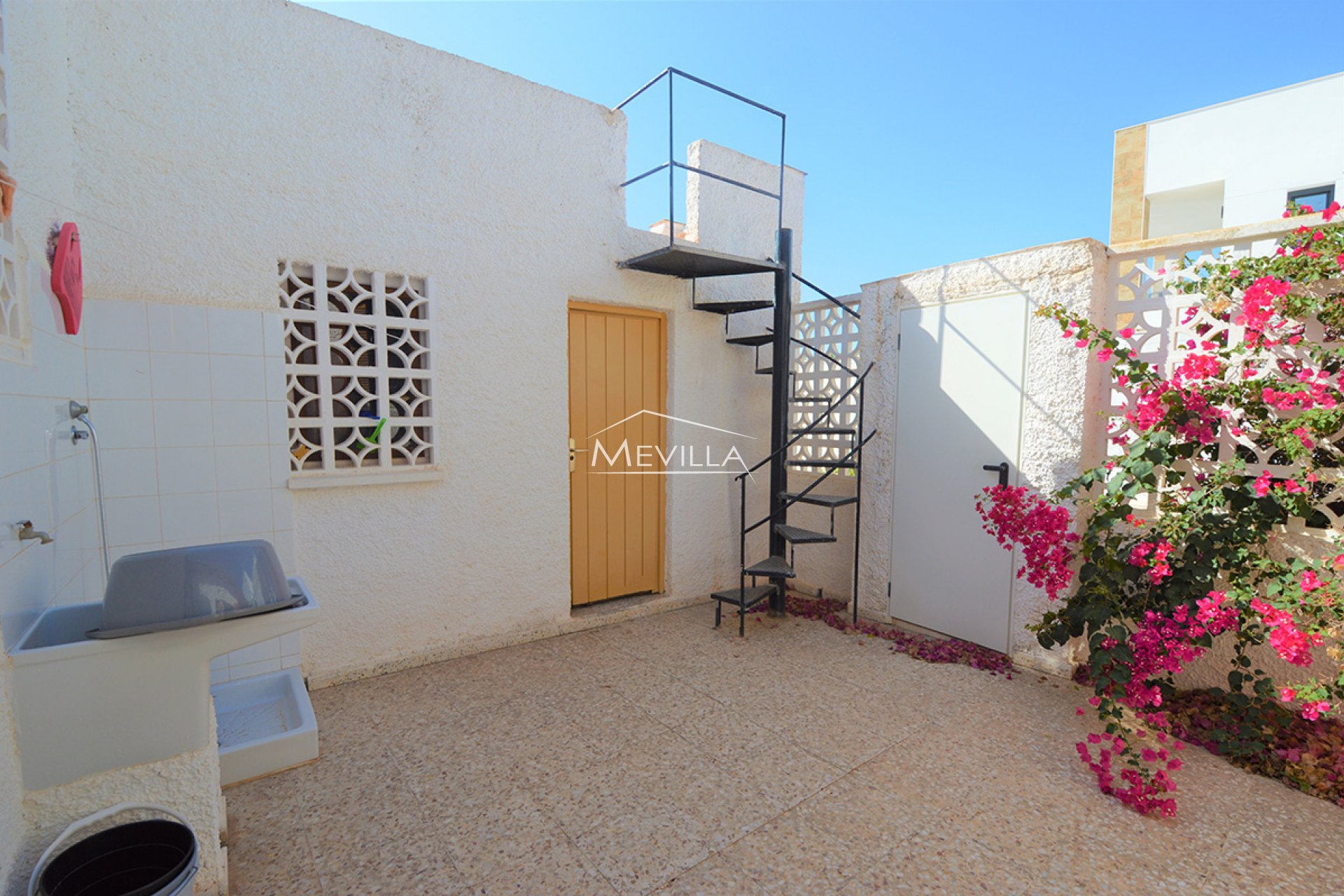 Reventes - Villa - Orihuela Costa - La Zenia