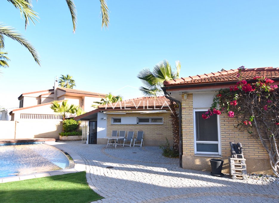Reventes - Villa - Orihuela Costa - La Zenia