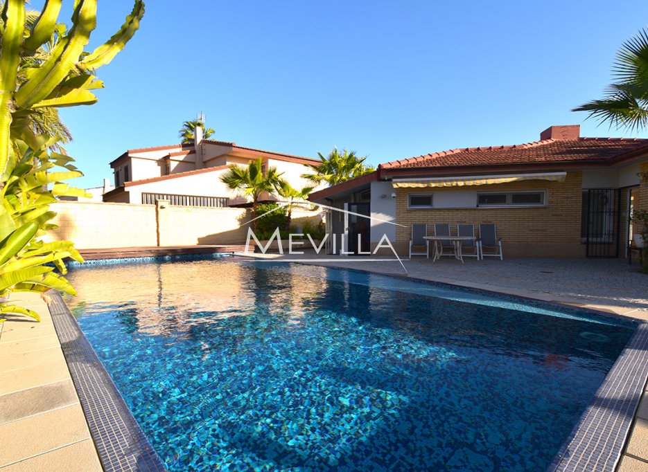 Reventes - Villa - Orihuela Costa - La Zenia
