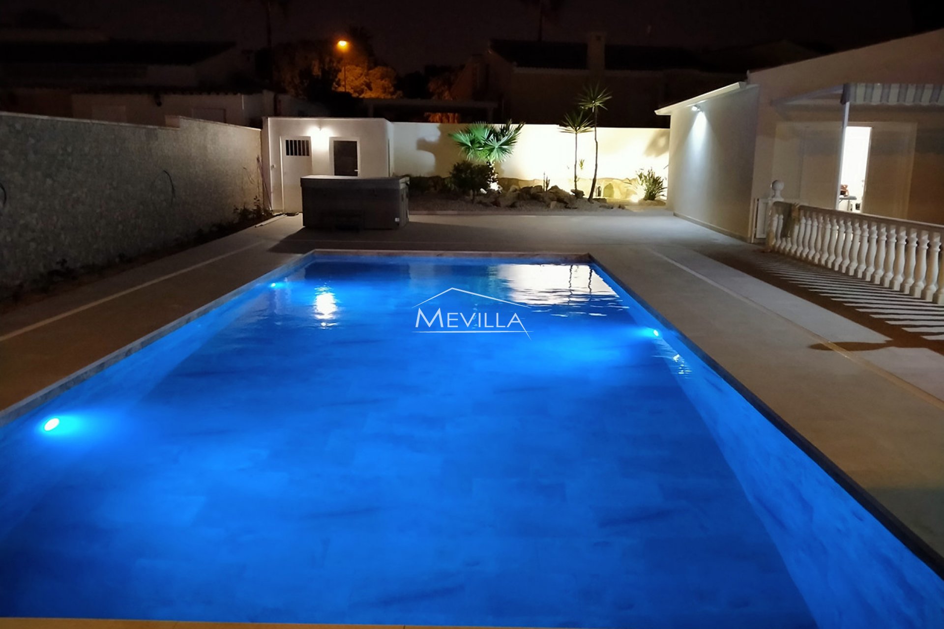 Reventes - Villa - Orihuela Costa - La Zenia