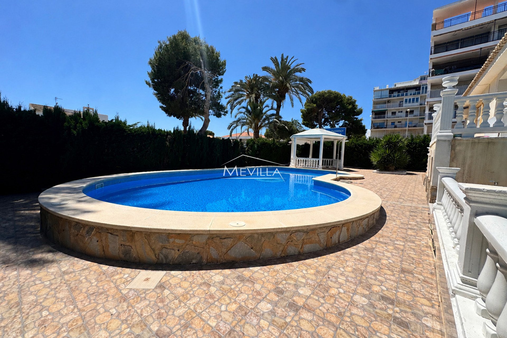 Reventes - Villa - Orihuela Costa - La Zenia