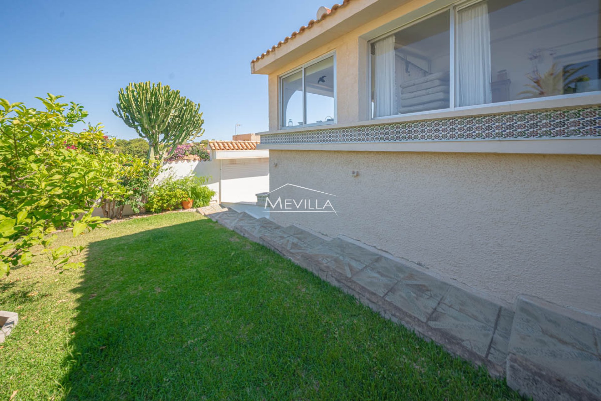 Reventes - Villa - Orihuela Costa - La Zenia