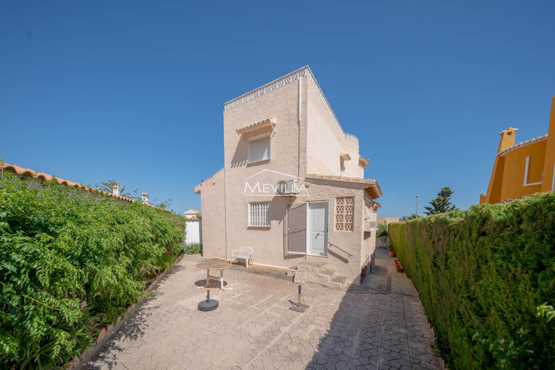 Reventes - Villa - Orihuela Costa - La Zenia
