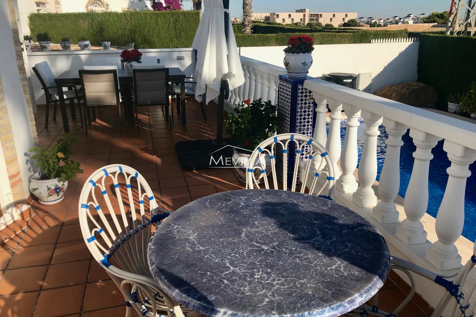 Reventes - Villa - Orihuela Costa - Villamartin