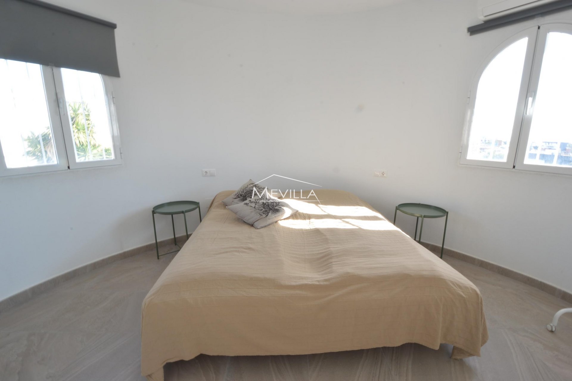 Reventes - Villa - Orihuela Costa - Villamartin