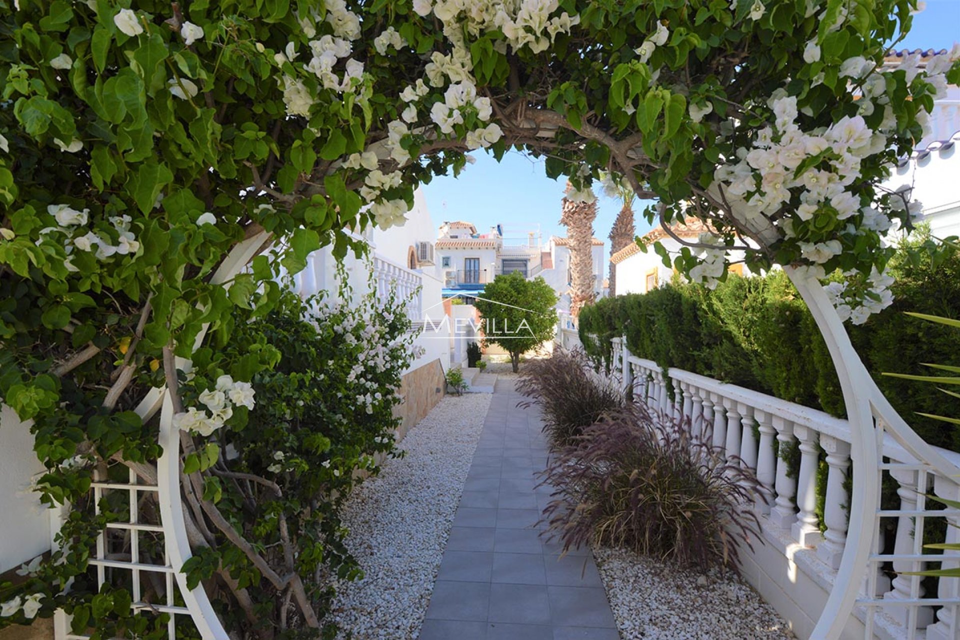 Reventes - Villa - Orihuela Costa - Villamartin