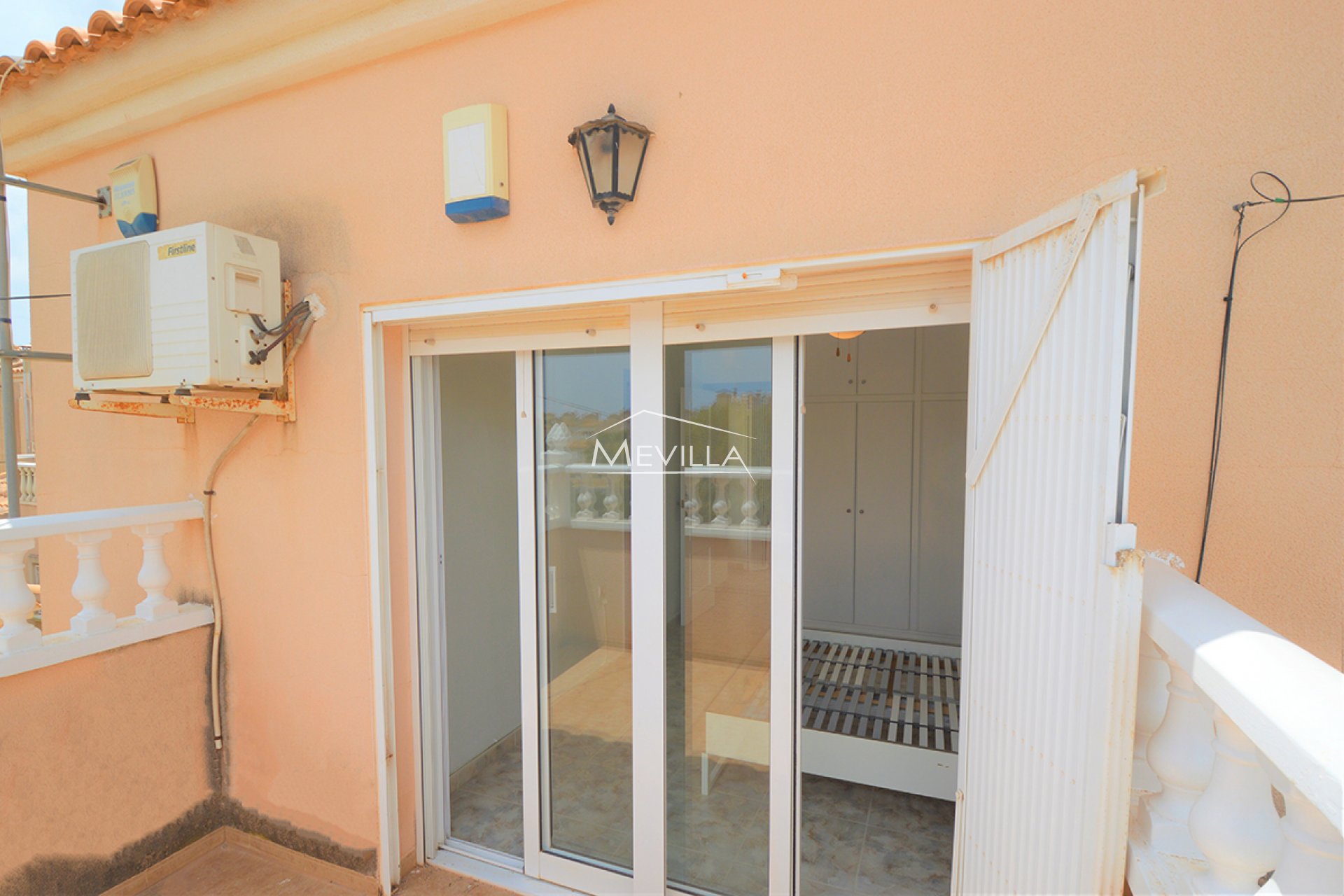 Reventes - Villa - Orihuela Costa - Villamartin