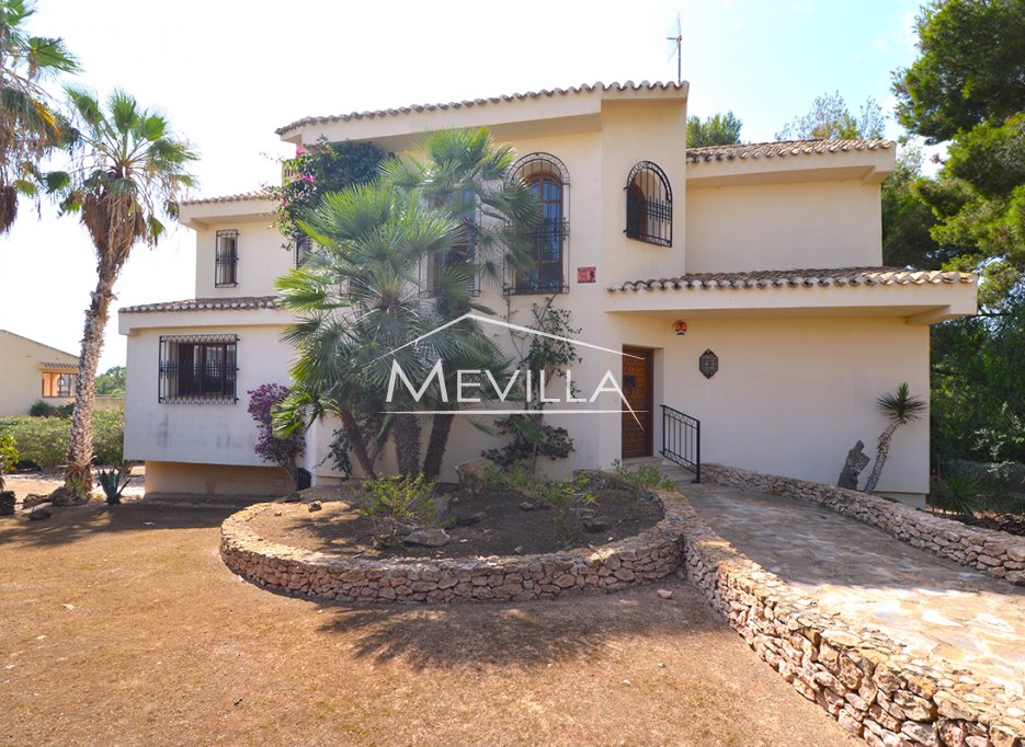 Reventes - Villa - Orihuela Costa - Villamartin
