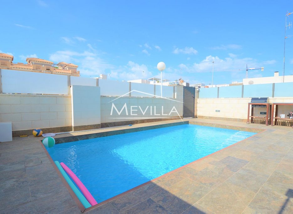Reventes - Villa - Orihuela Costa - Villamartin