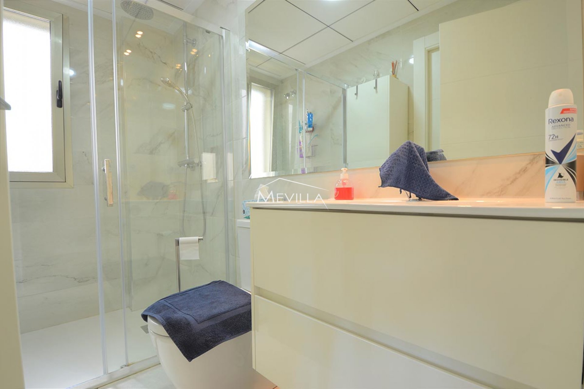 Reventes - Villa - Orihuela Costa - Villamartin