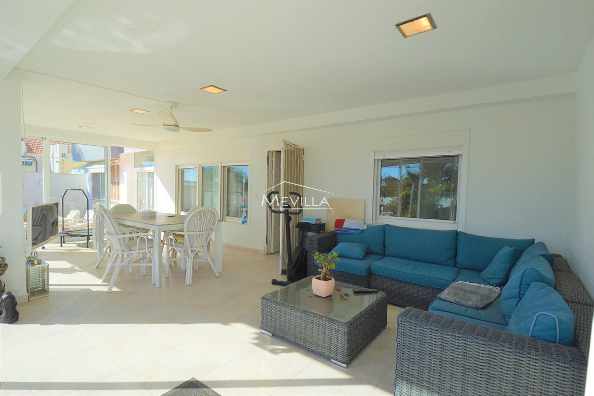 Reventes - Villa - Orihuela Costa - Villamartin